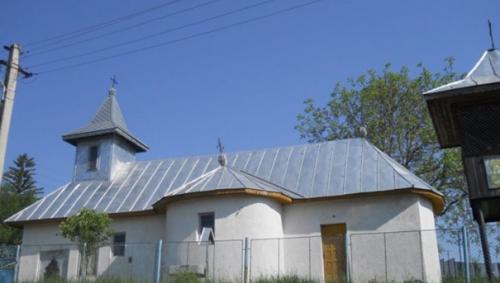 Biserica - vedere exterioară